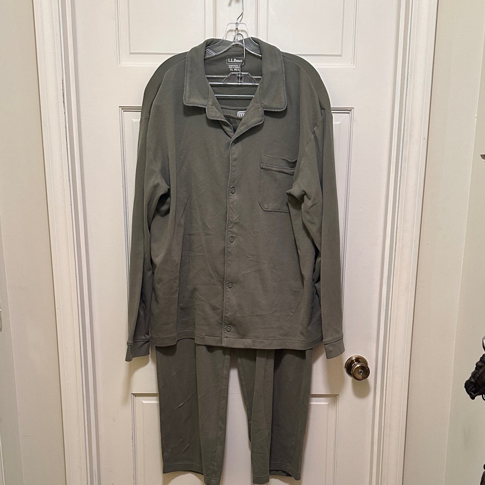 L.L. Bean Men's Olive Shirt Jacket in Deep Olive Green
